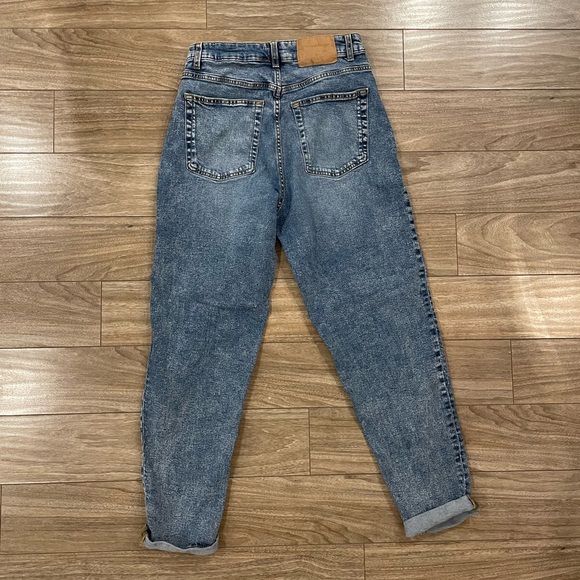H&M “mom jeans” - Picture 3 of 6